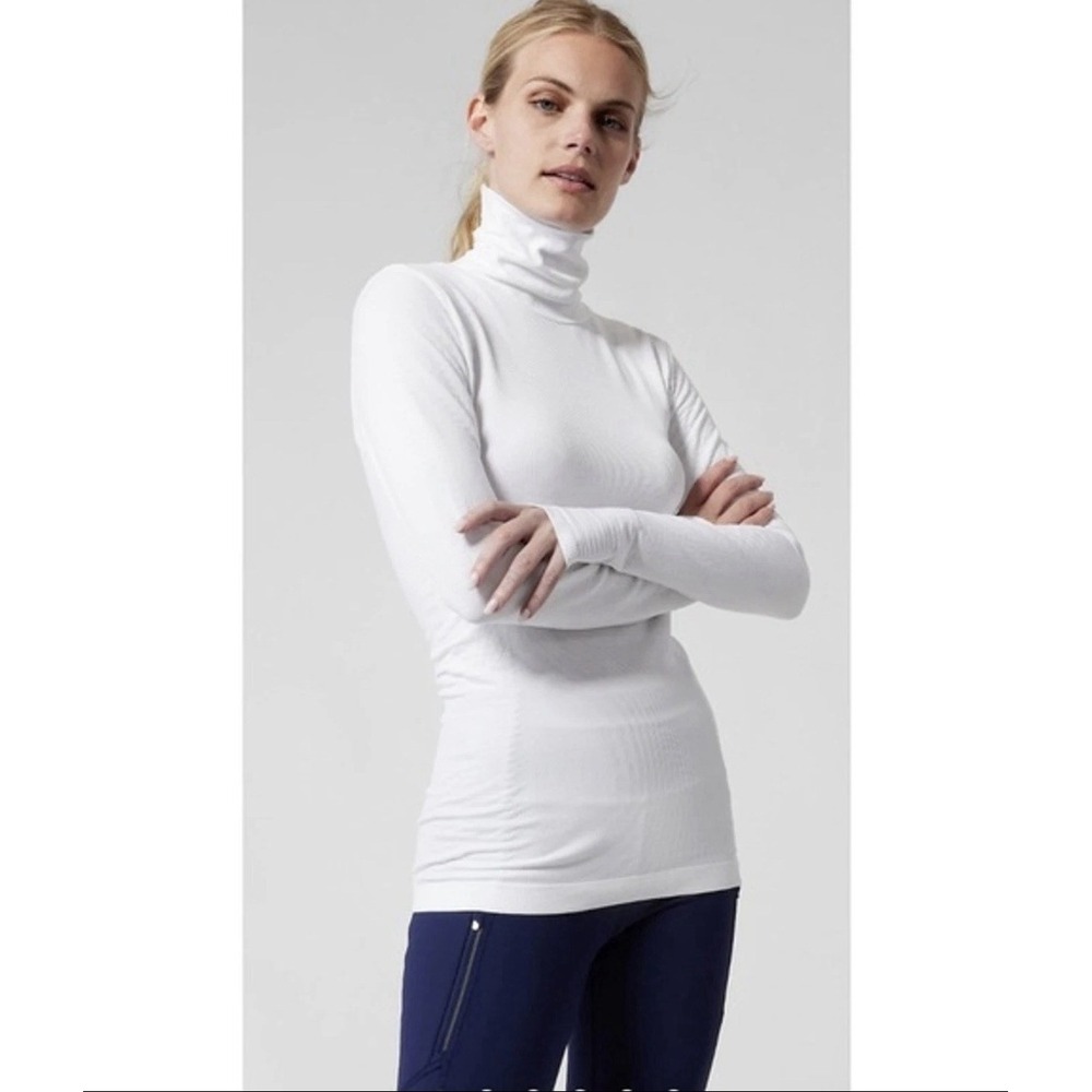 Athleta Flurry Blizzard Seamless Turtleneck bright white medium